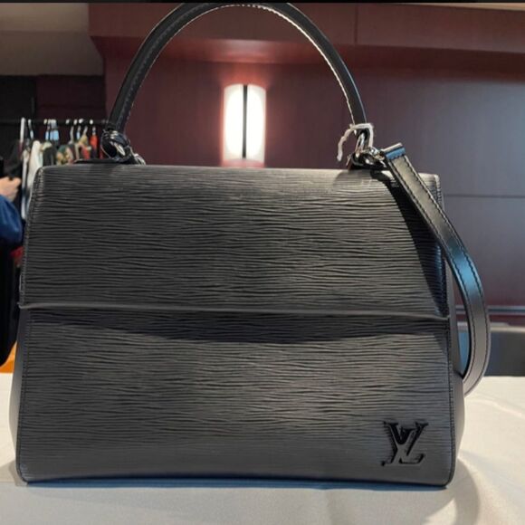 Louis Vuitton Cluny MM